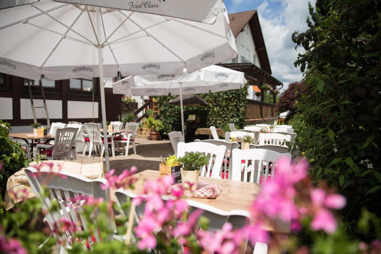 Landgasthof & Brauerei Loewen Sasbach Sasbach  외부 사진