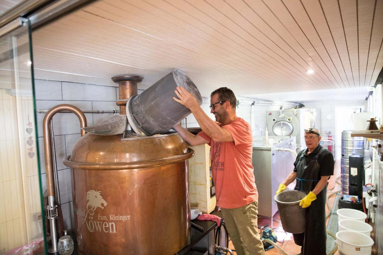 Landgasthof & Brauerei Loewen Sasbach Sasbach  외부 사진