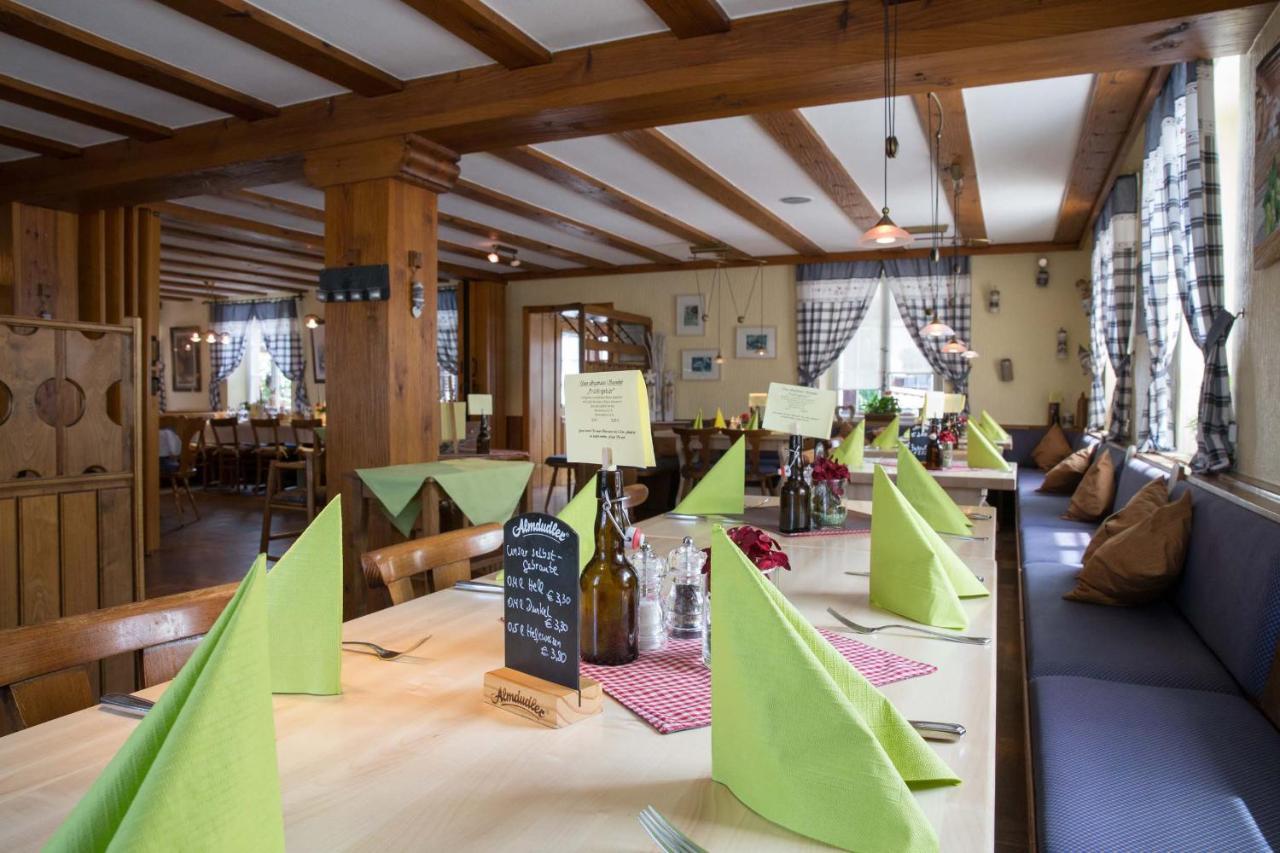 Landgasthof & Brauerei Loewen Sasbach Sasbach  외부 사진