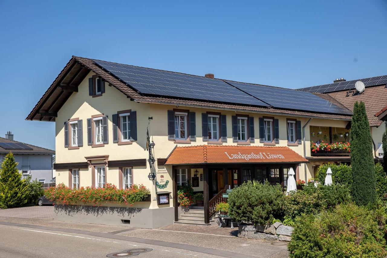 Landgasthof & Brauerei Loewen Sasbach Sasbach  외부 사진